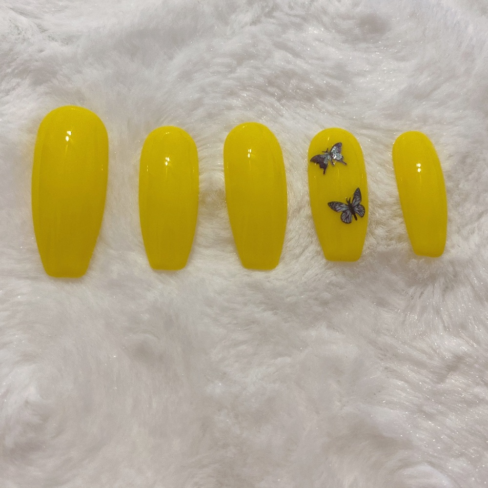 LUXURY PRESS ON NAILS